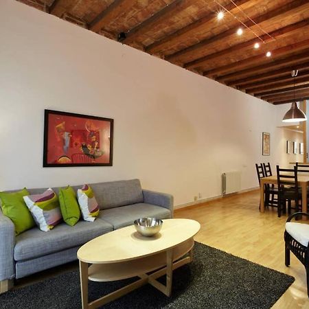 Beautiful Apartment In Eixample Barcelona Buitenkant foto