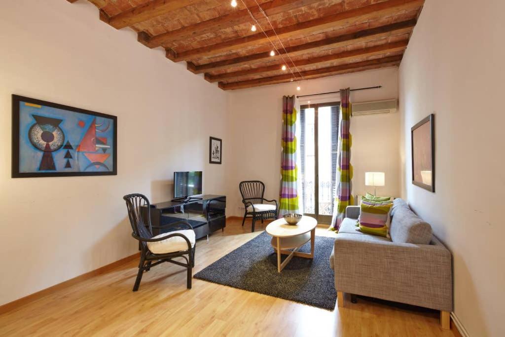 Beautiful Apartment In Eixample Barcelona Kamer foto